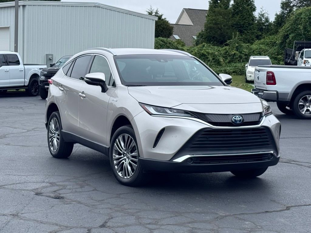 Used 2021 Toyota Venza XLE w/ Softex Package AWD/4WD image 1