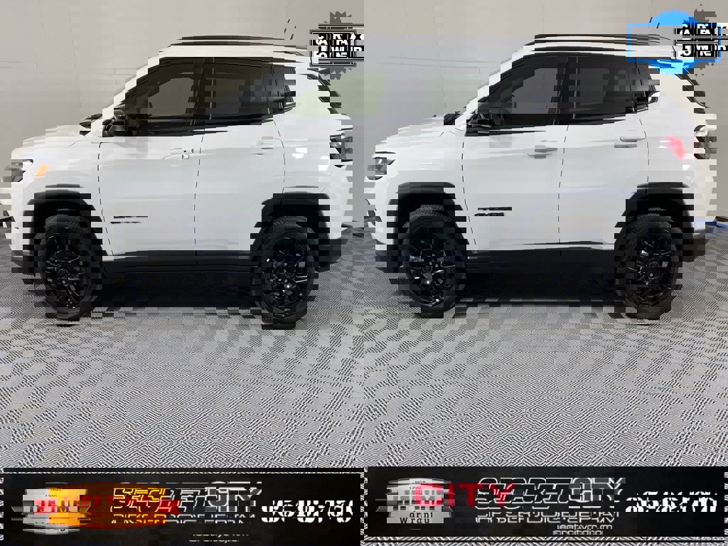 Used 2025 Jeep Compass Latitude w/ Altitude Special Edition image 4