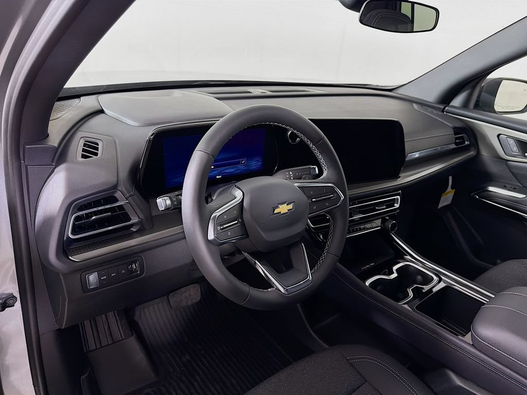New 2026 Chevrolet Traverse LT w/ LPO, Floor Liner Package AWD/4WD image 9