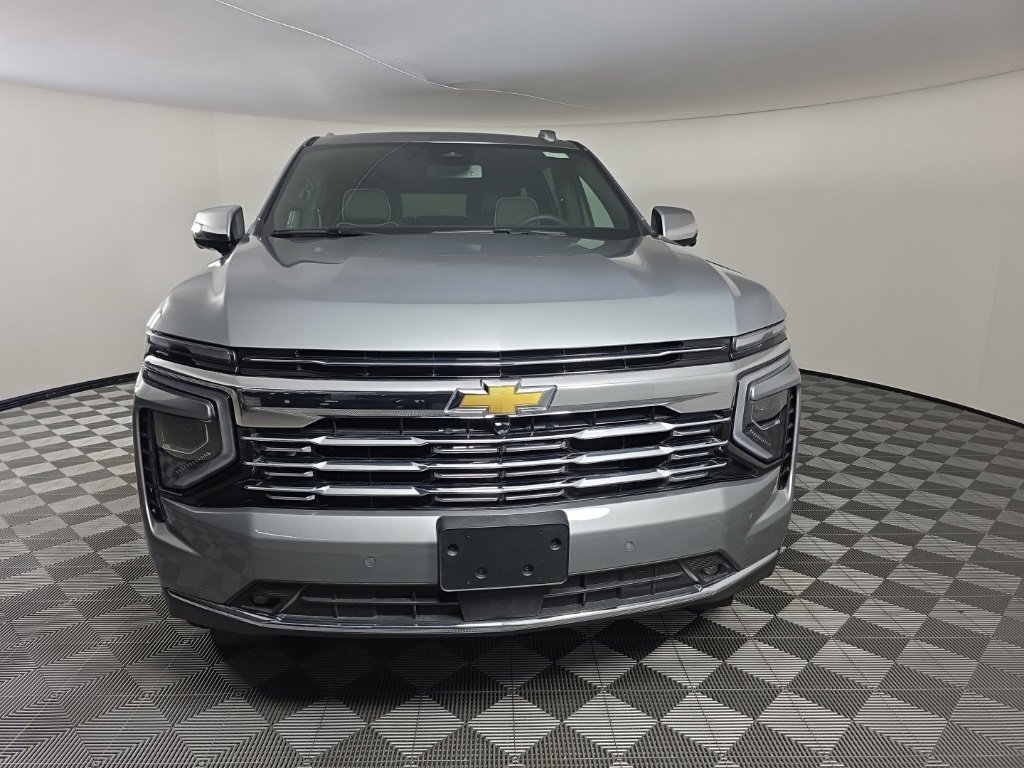 New 2025 Chevrolet Suburban Premier w/ Sun And Tow Package image 8