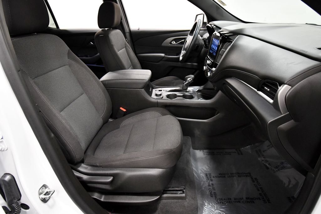 Used 2023 Chevrolet Traverse LT AWD/4WD image 18