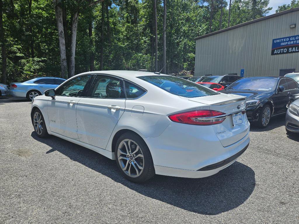 Used 2017 Ford Fusion SE w/ Equipment Group 601A FWD image 8