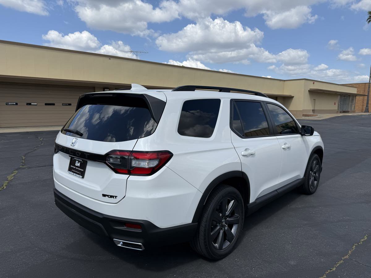 Used 2024 Honda Pilot Sport image 7