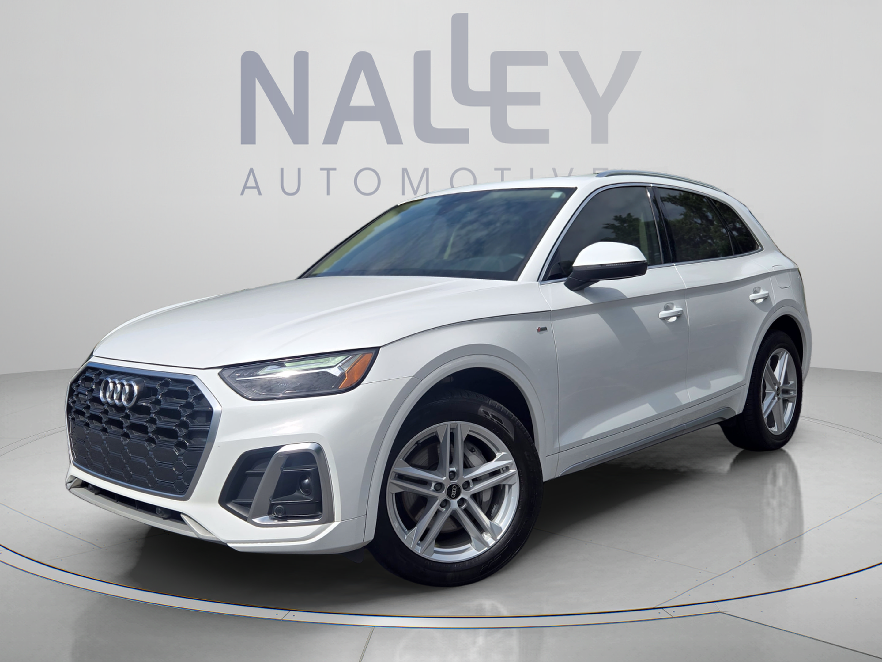 Used 2023 Audi Q5 e Premium AWD/4WD image 1