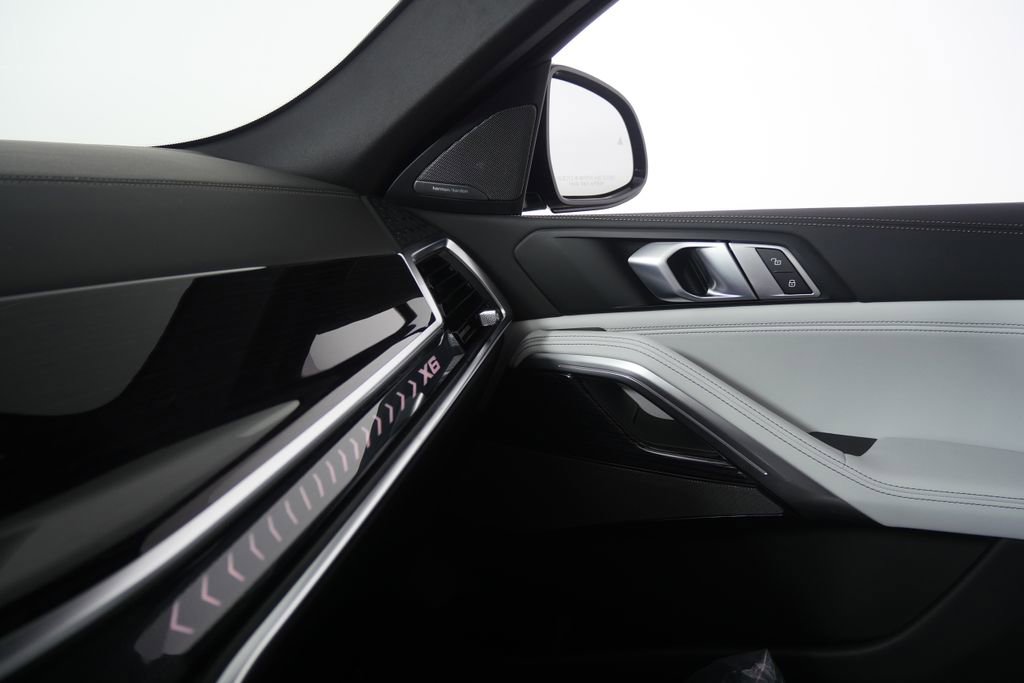 New 2026 BMW X6 xDrive40i image 25