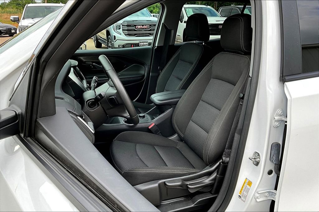 Used 2024 GMC Terrain SLE image 33