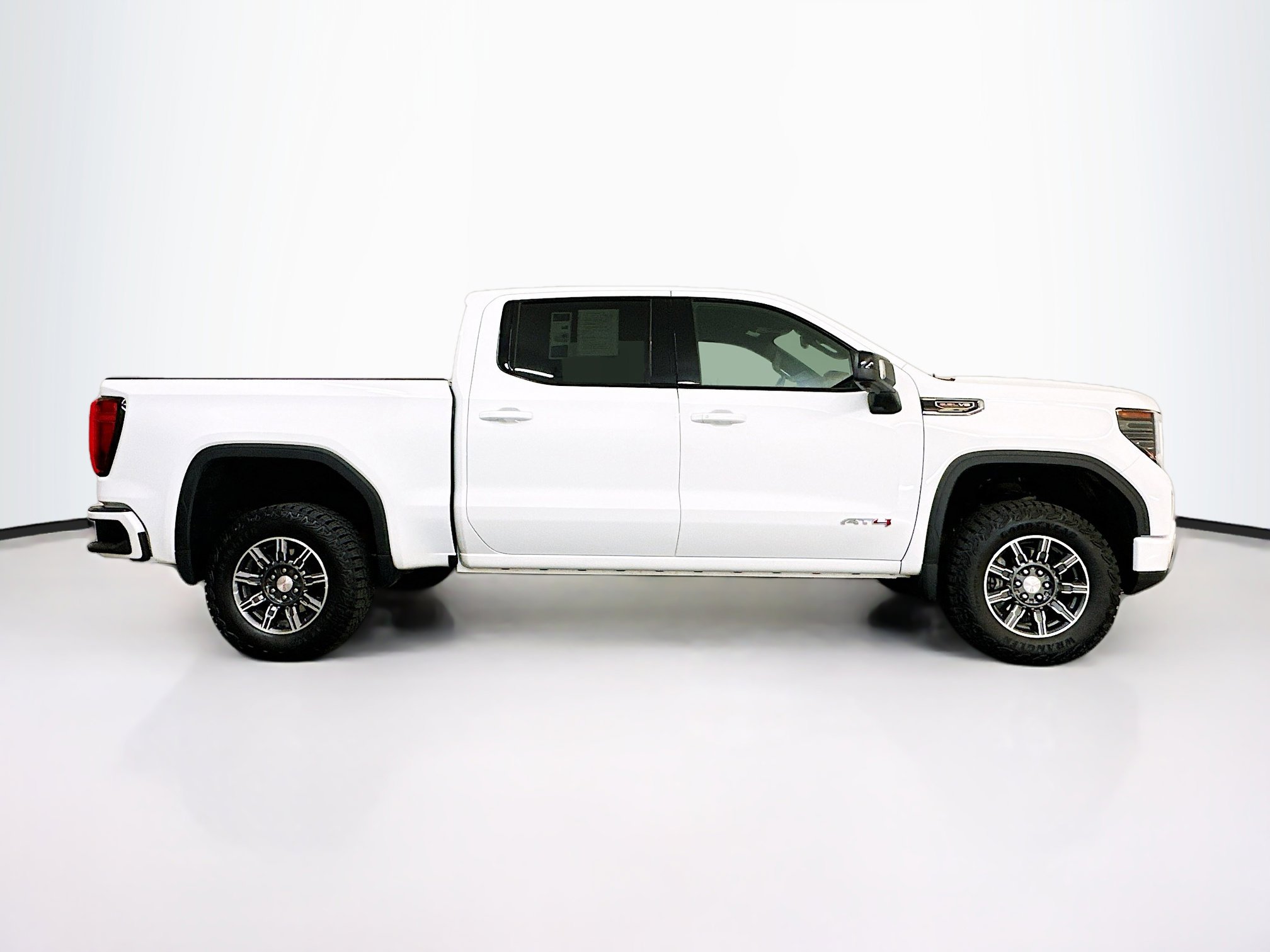 Used 2025 GMC Sierra 1500 AT4 image 10