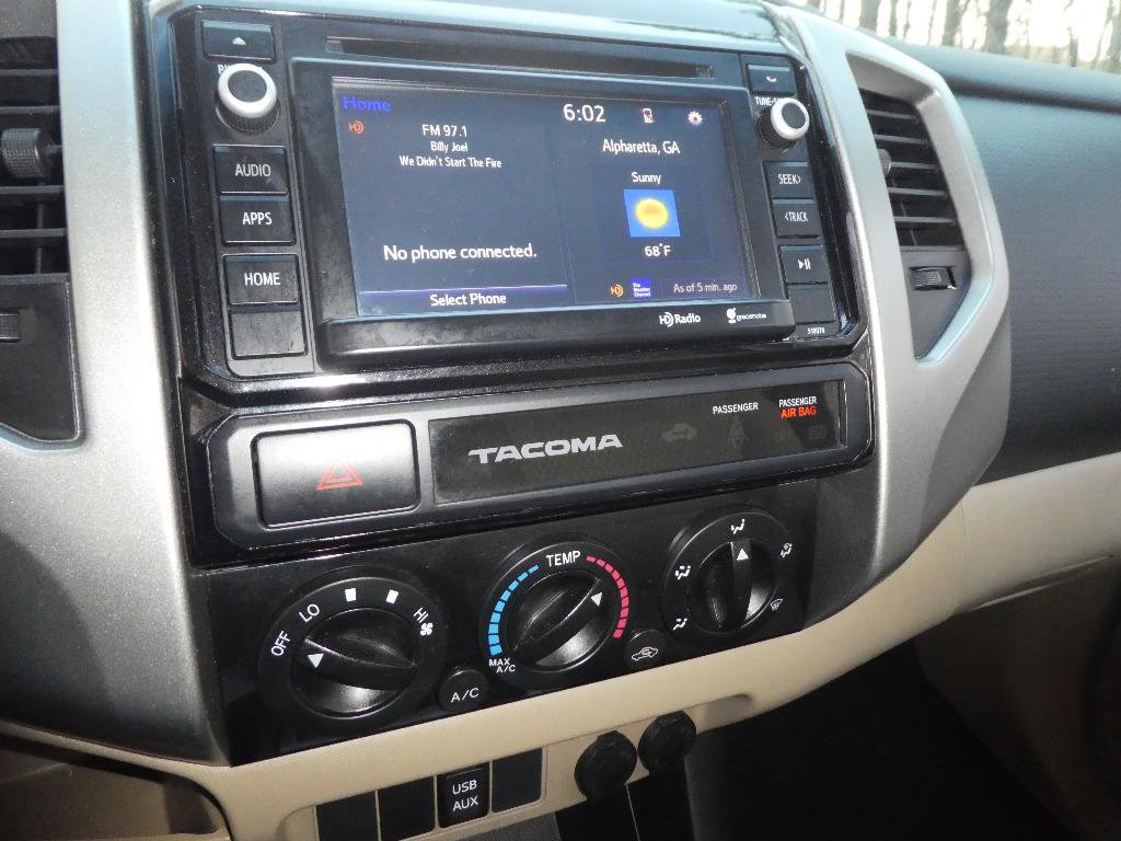 Used 2015 Toyota Tacoma PreRunner w/ SR5 Package image 15