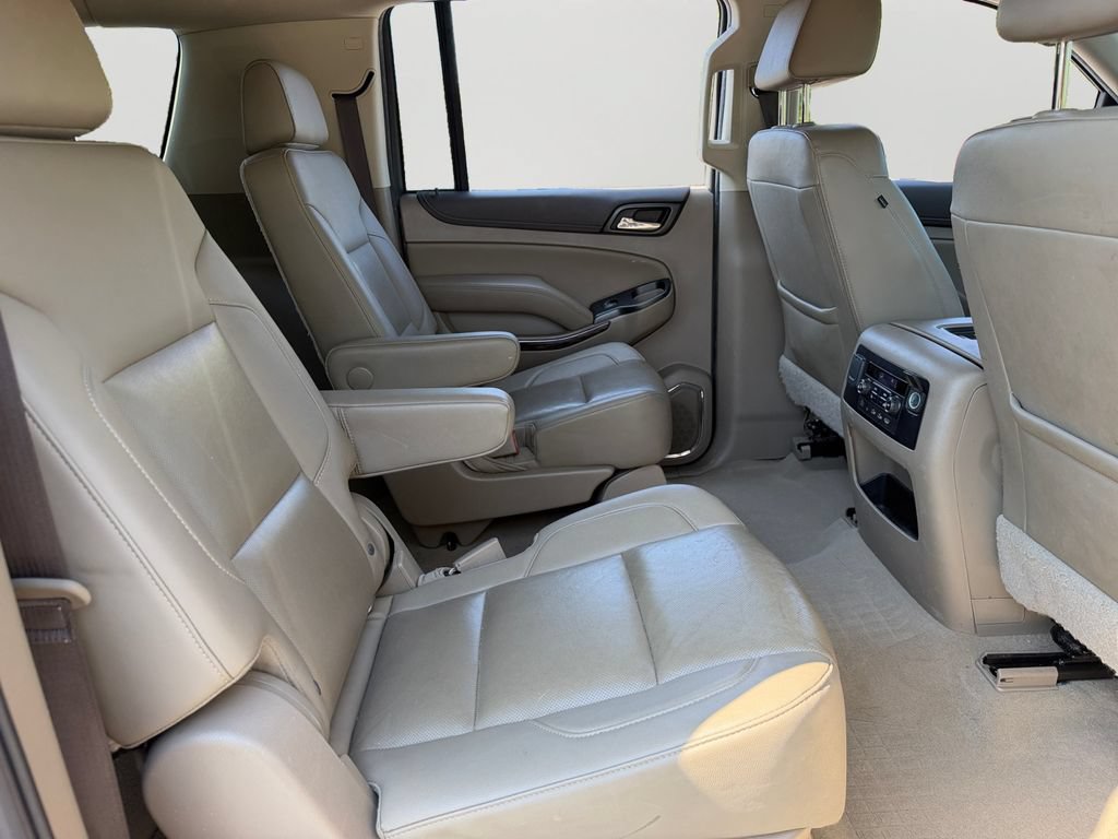 Used 2020 GMC Yukon XL SLT w/ Premium Edition AWD/4WD image 9