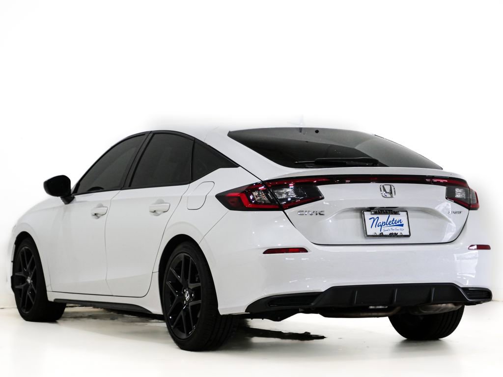 Used 2023 Honda Civic Sport image 8
