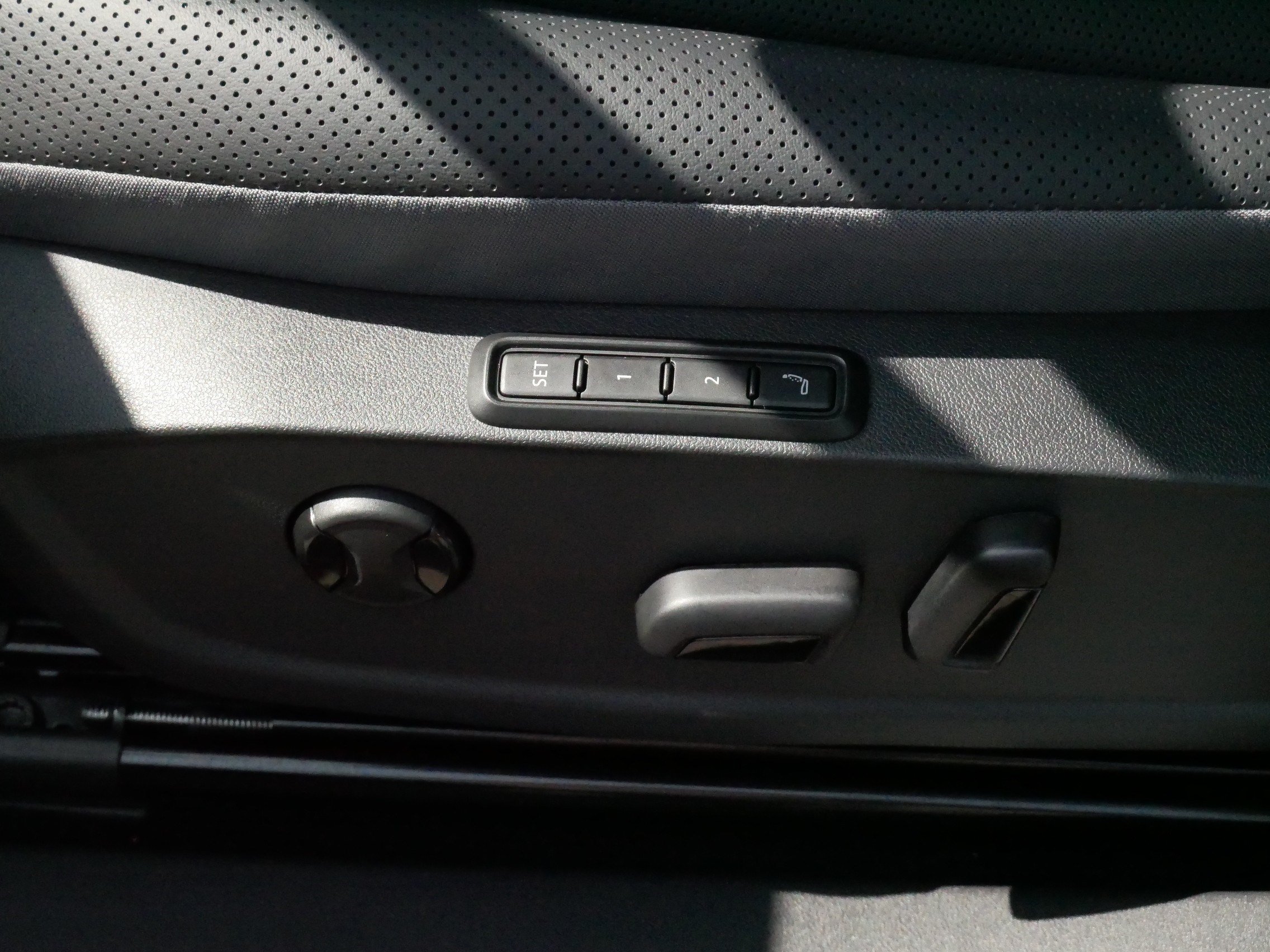 Certified 2025 Volkswagen ID.4 Pro S Plus AWD/4WD image 22