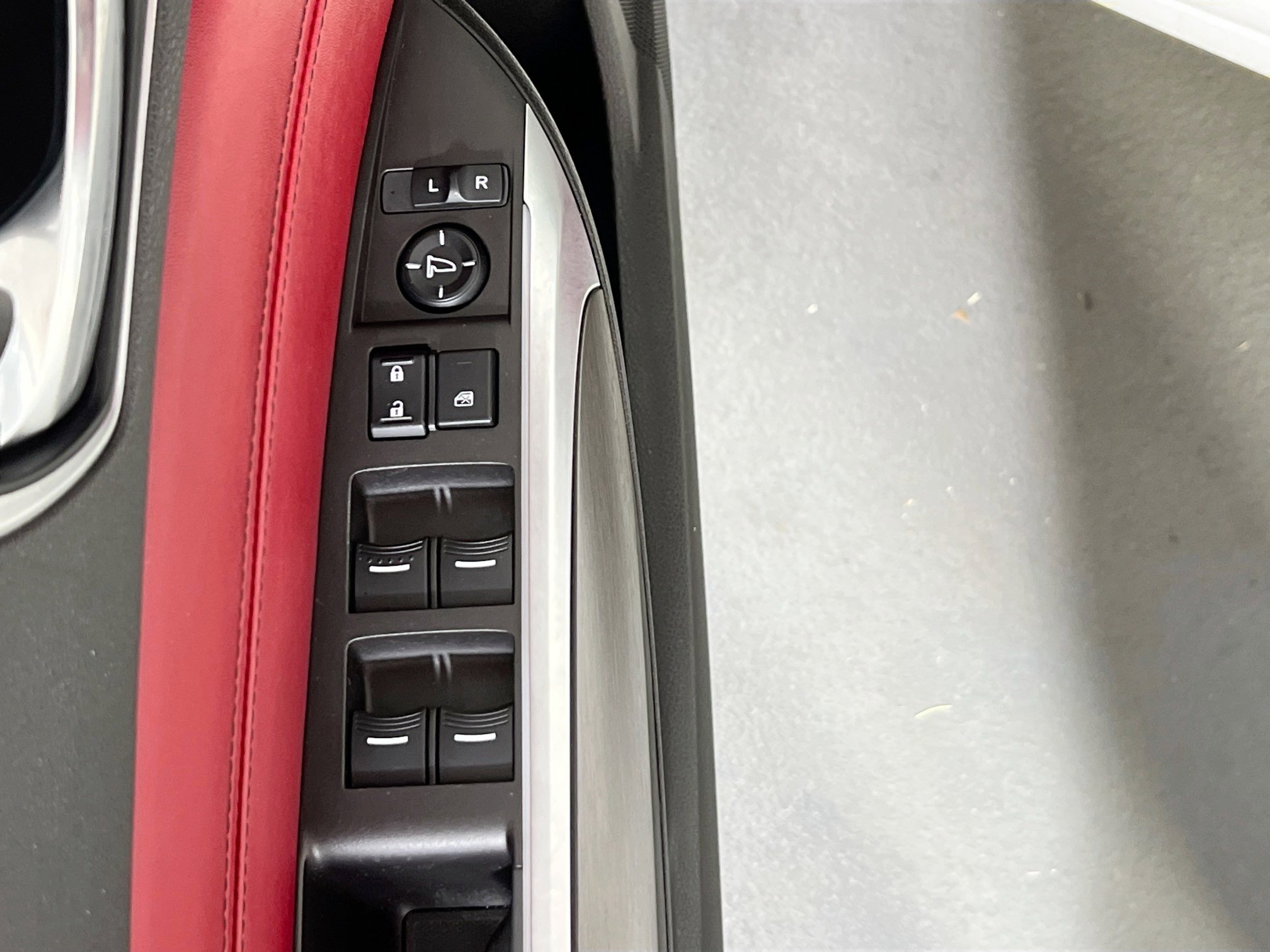 Used 2018 Acura TLX V6 w/ Technology & A-SPEC Pkg image 18