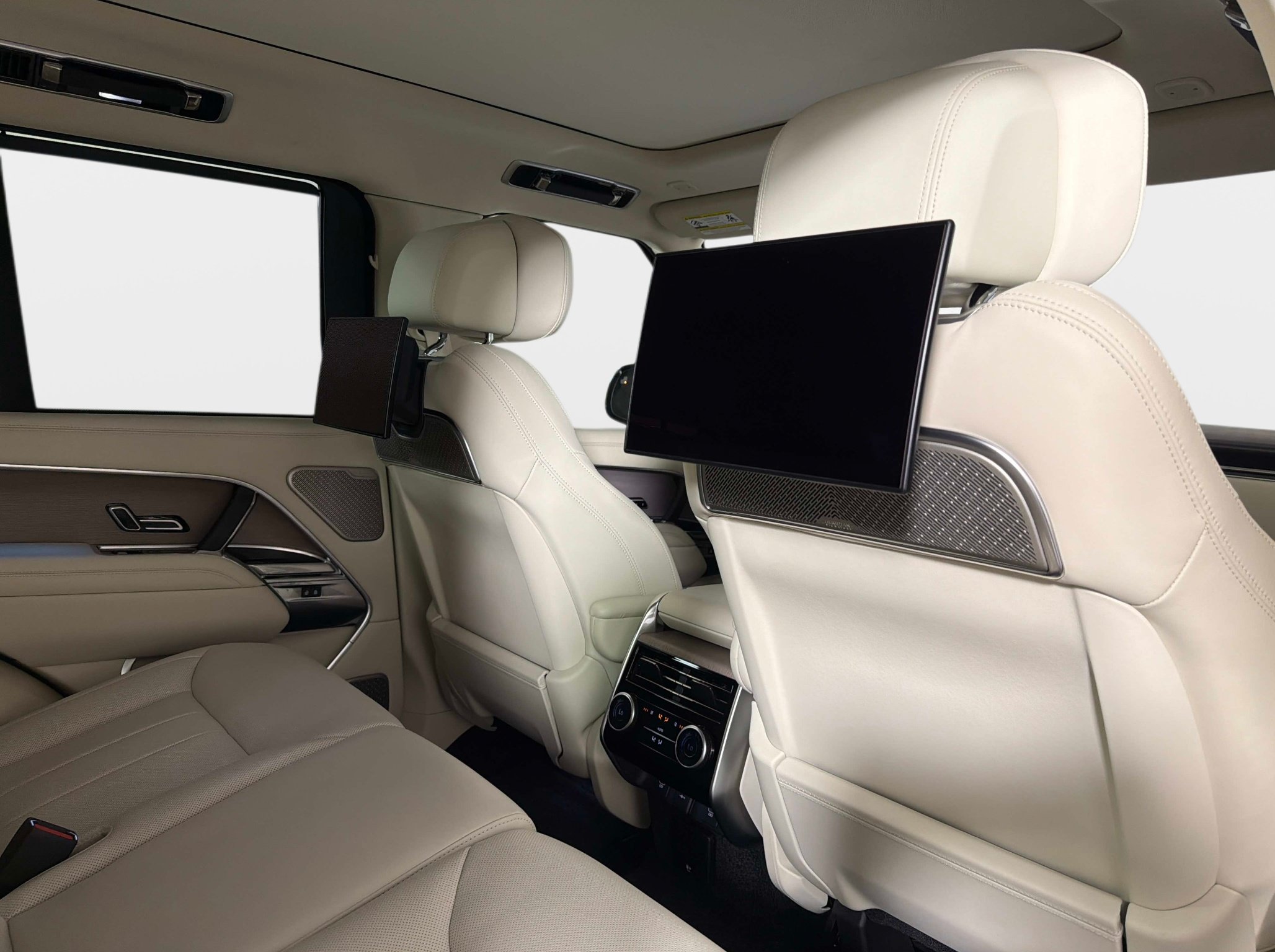 Used 2023 Land Rover Range Rover Autobiography AWD/4WD image 28