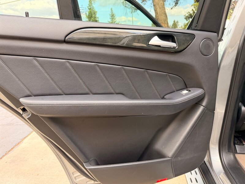 Used 2016 Mercedes-Benz GL 450 4MATIC image 20