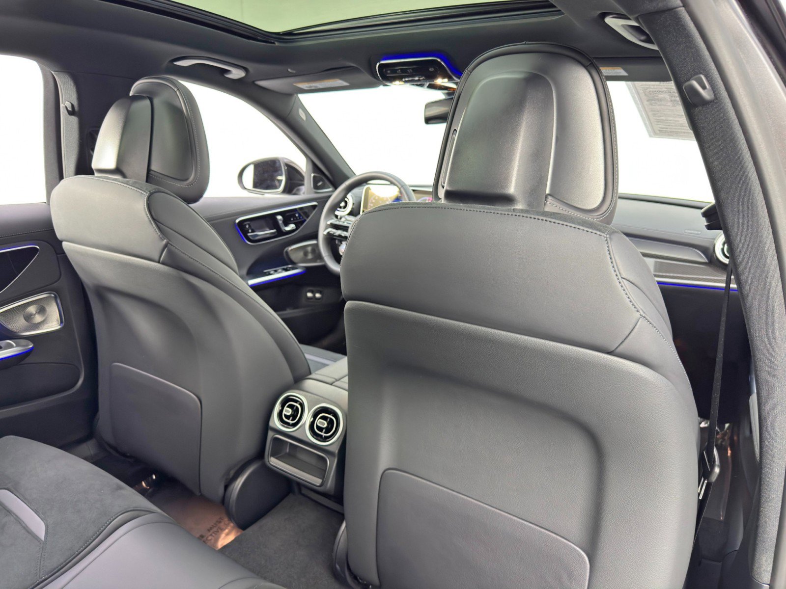 Used 2025 Mercedes-Benz C 36 AMG S image 41