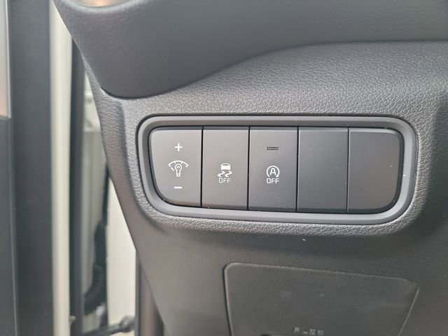 Certified 2025 Kia Soul LX w/ LX Technology Package FWD image 27