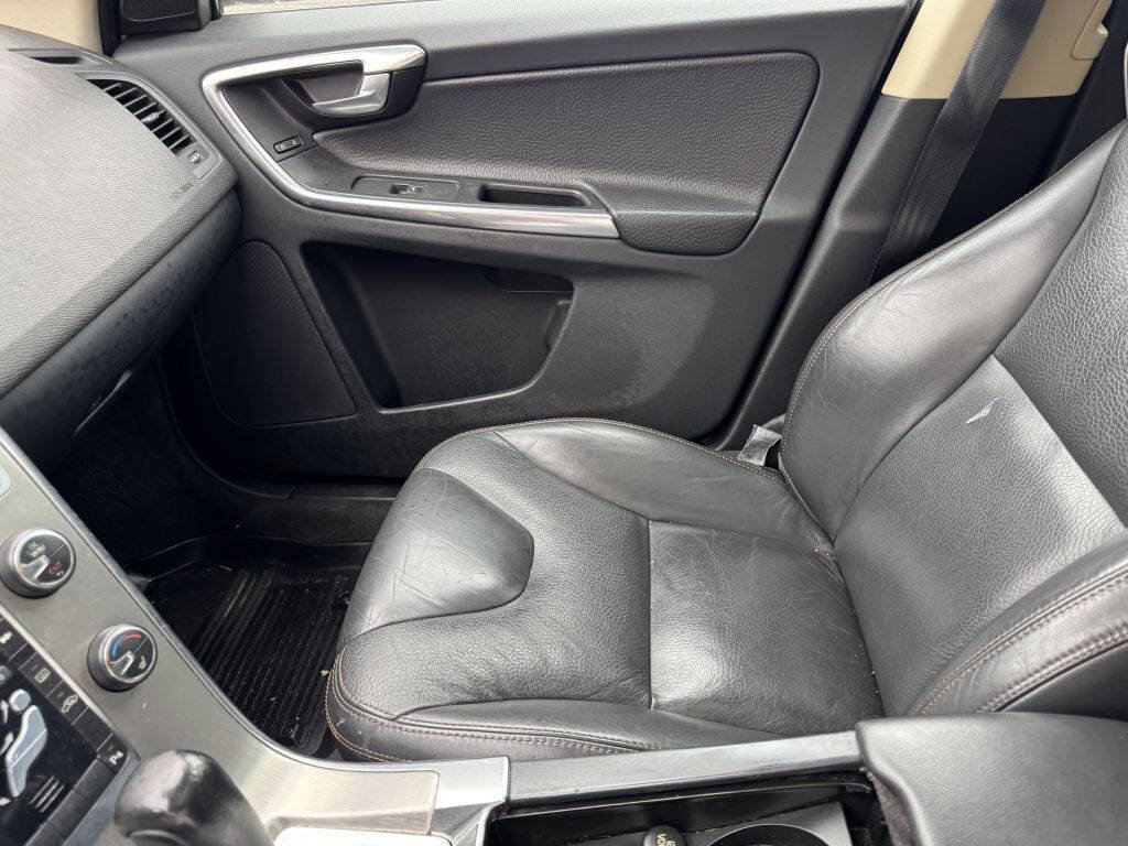 Used 2012 Volvo XC60 3.2 AWD/4WD image 12