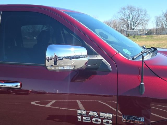 Used 2017 RAM 1500 Laramie w/ Convenience Group image 7