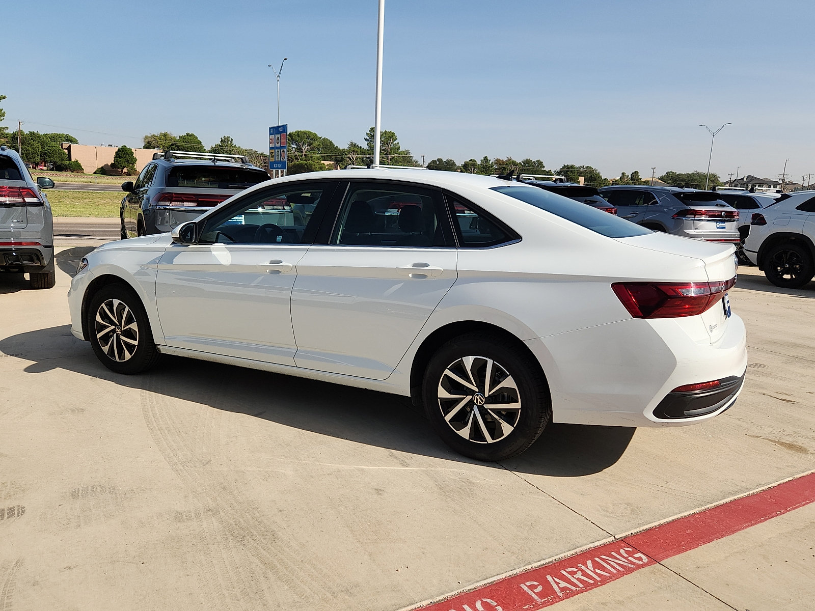 Used 2025 Volkswagen Jetta S FWD image 3