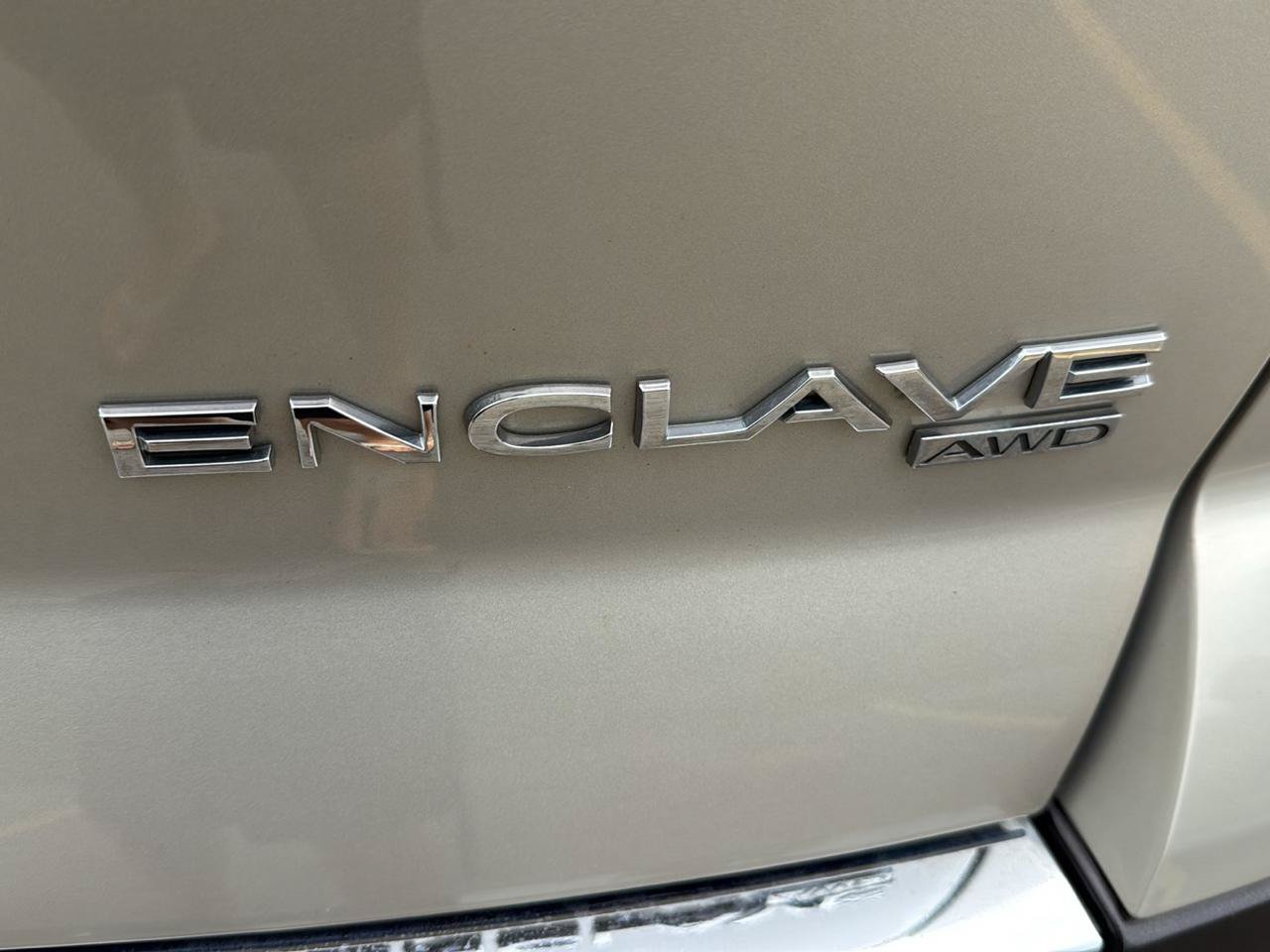 Used 2012 Buick Enclave Premium AWD/4WD image 7