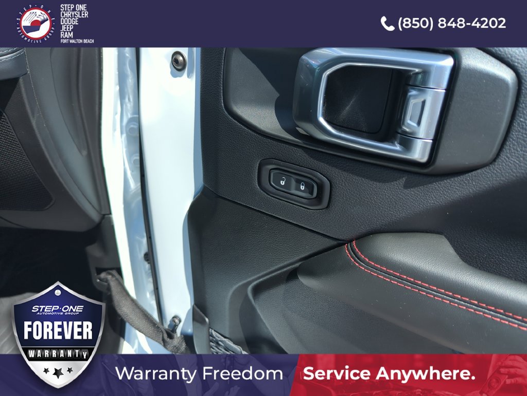 Used 2025 Jeep Wrangler Unlimited Rubicon AWD/4WD image 32