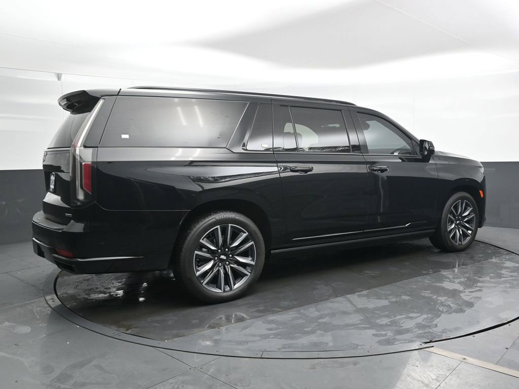 Used 2024 Cadillac Escalade ESV Sport w/ Touring Package AWD/4WD image 4