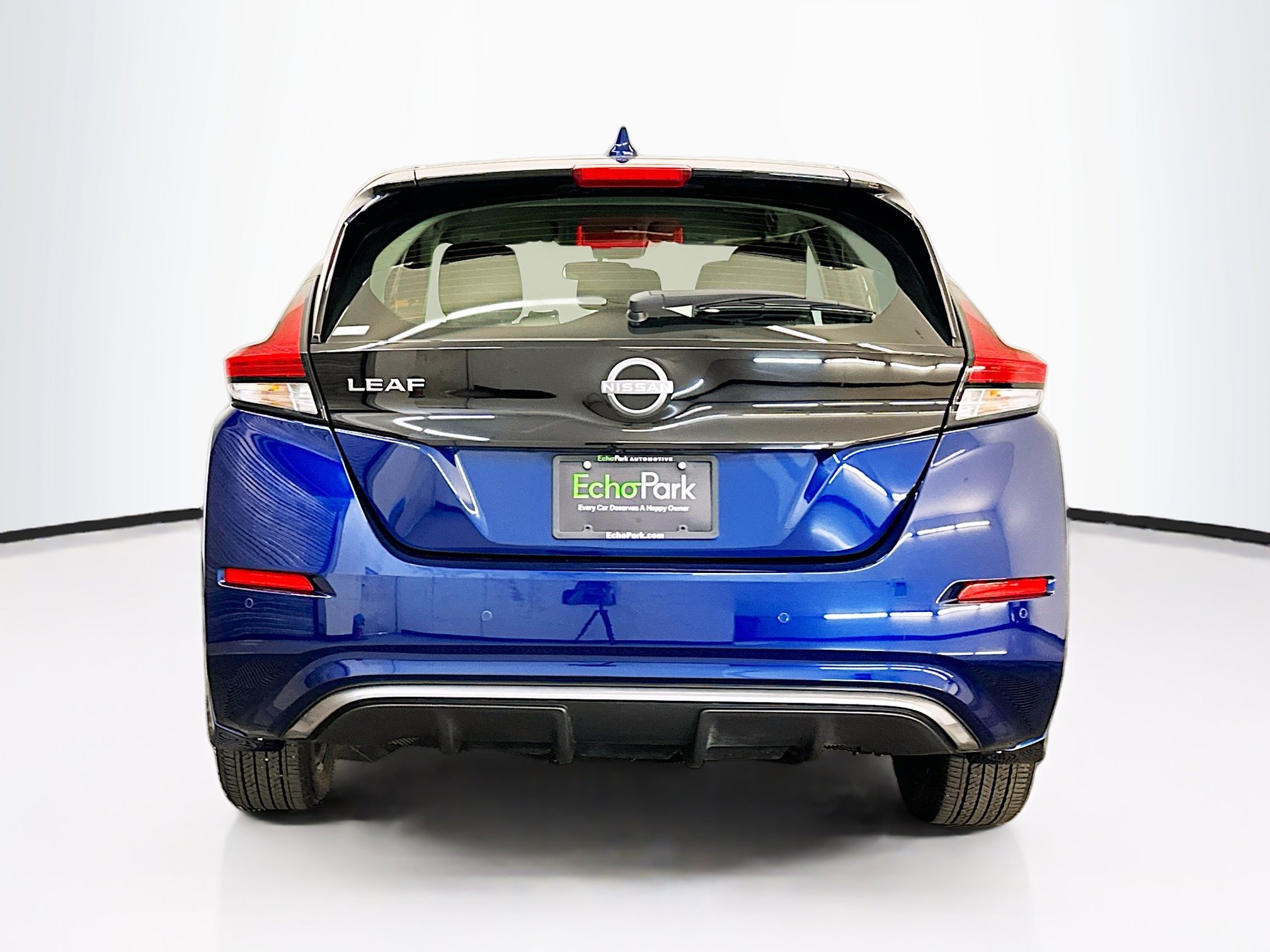 Used 2025 Nissan Leaf S FWD image 7