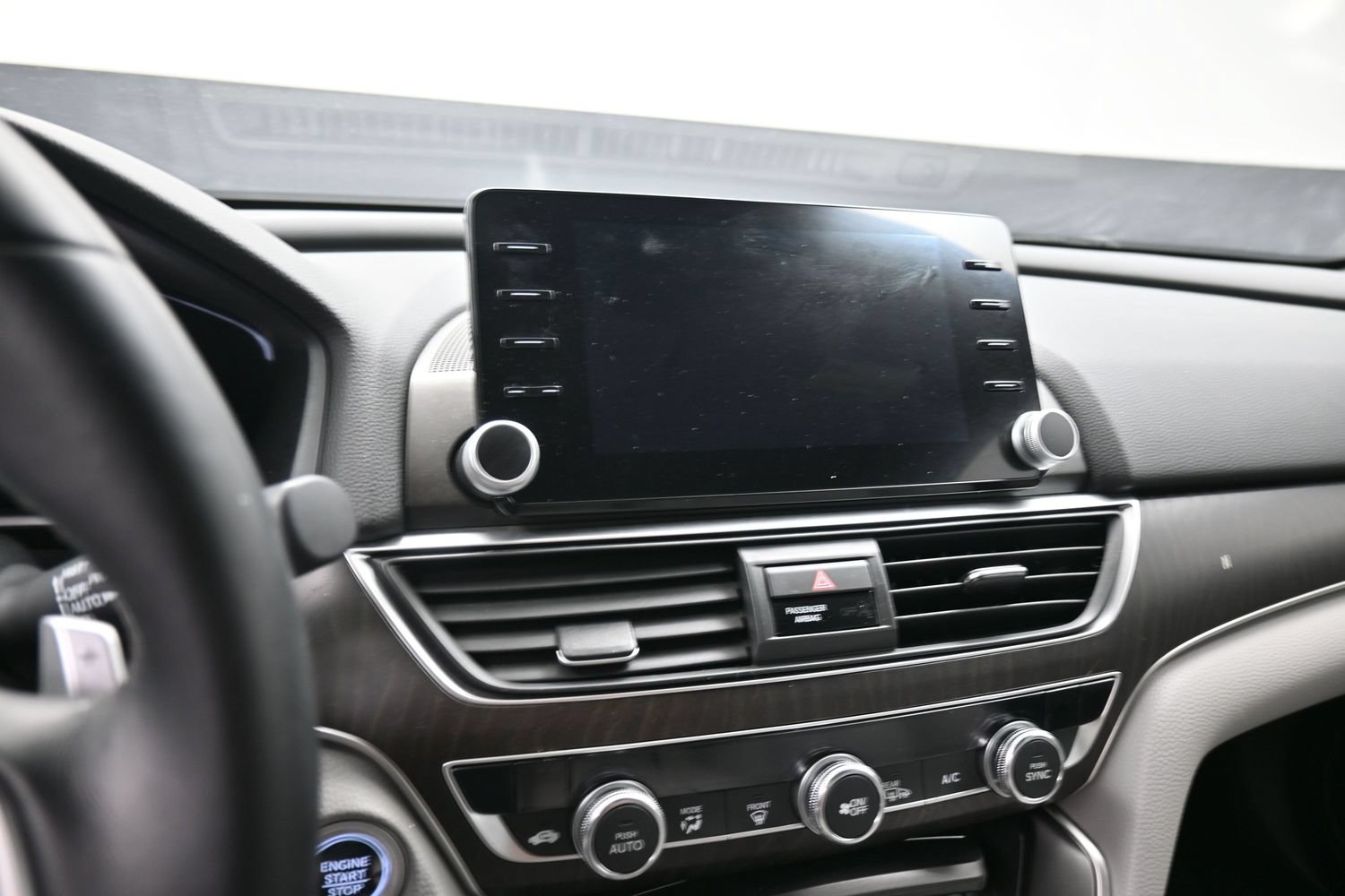 Used 2018 Honda Accord Touring image 15