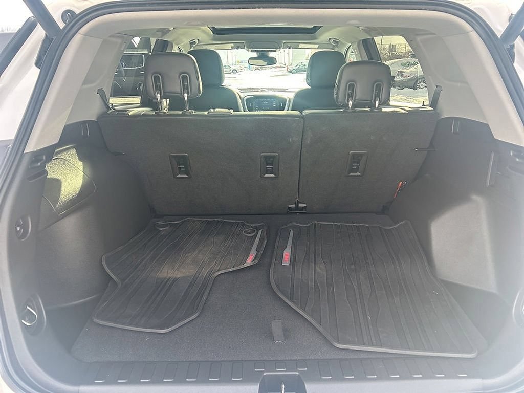 Certified 2020 GMC Terrain SLT w/ Preferred Package AWD/4WD image 20