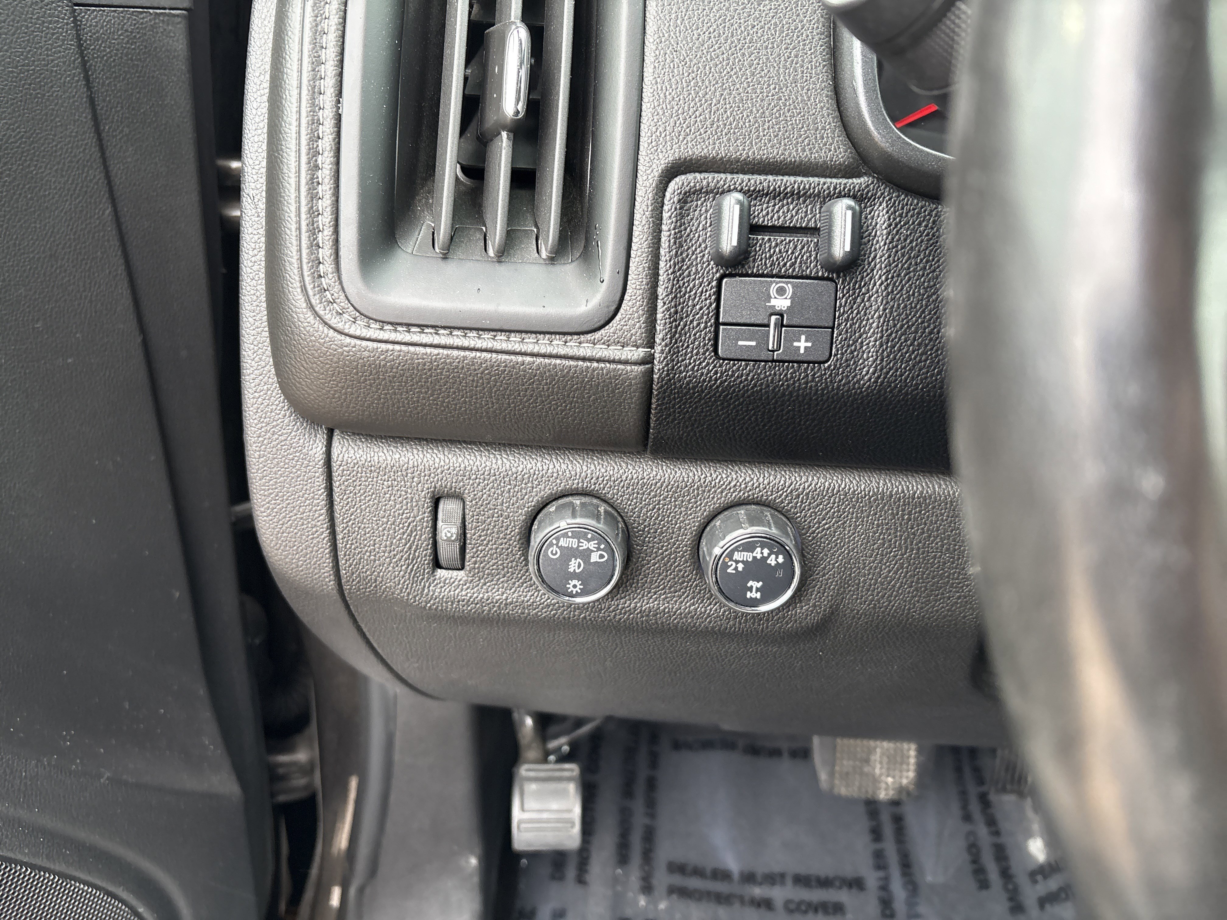 Used 2020 GMC Canyon Denali image 20