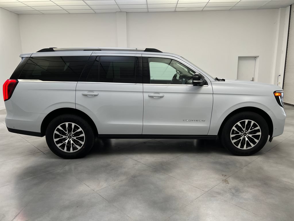 Used 2025 Ford Expedition Platinum AWD/4WD image 10