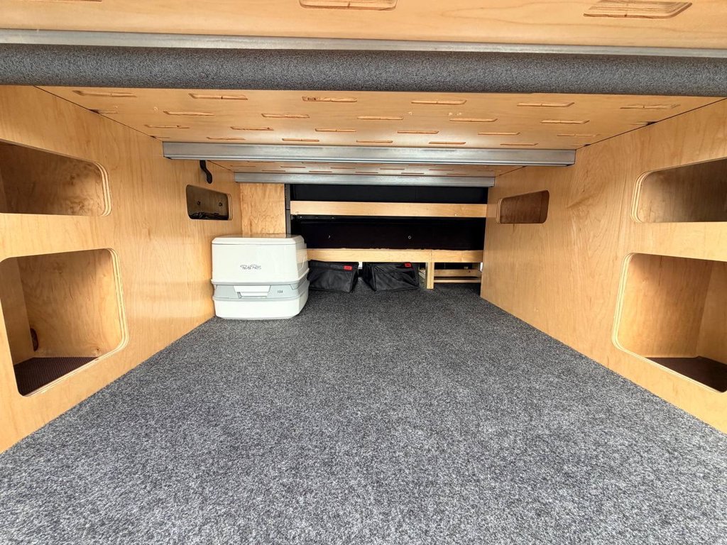 Used 2019 Mercedes-Benz Sprinter 2500 image 48