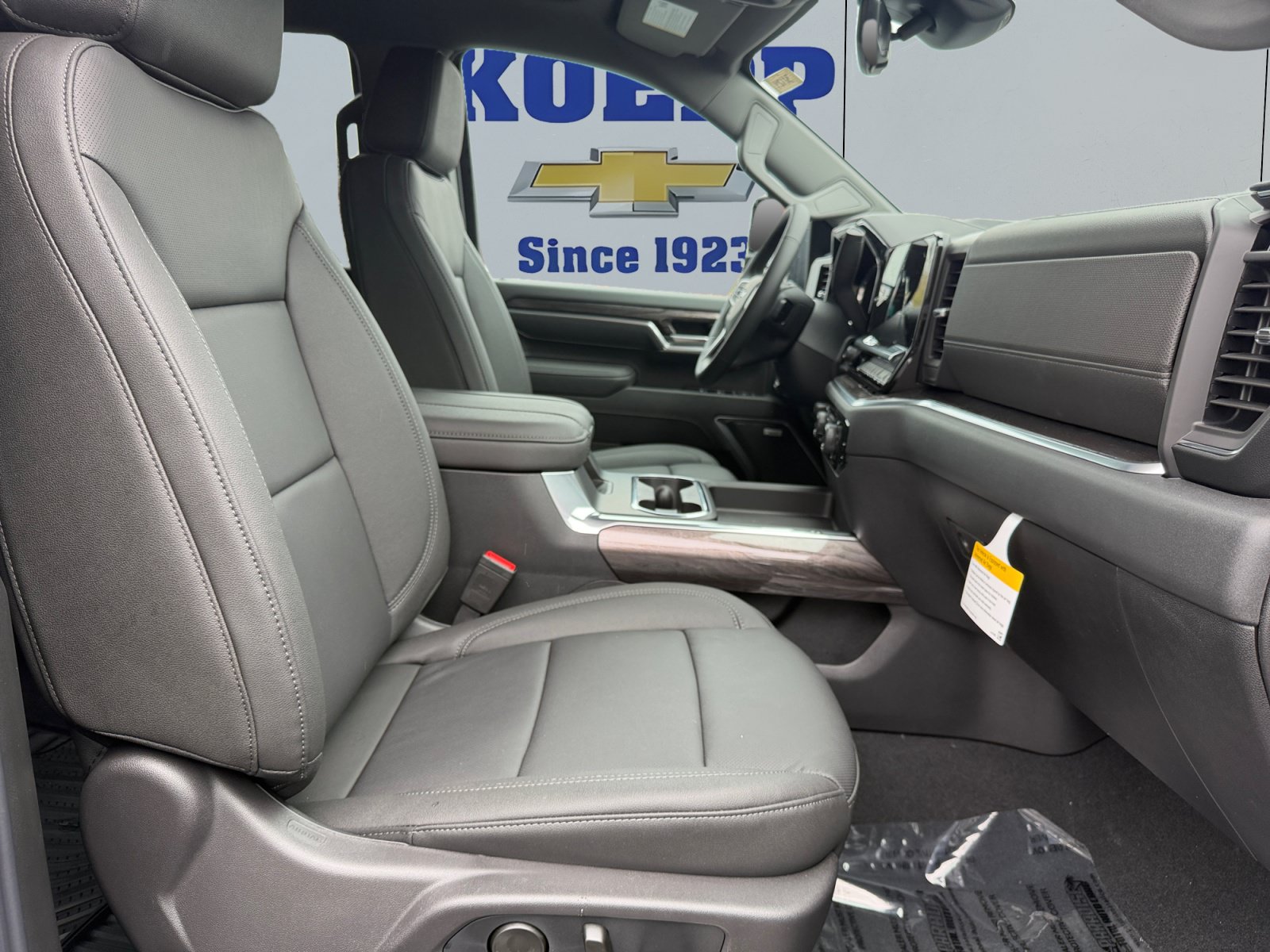 New 2026 Chevrolet Silverado 2500 LTZ w/ LTZ Plus Package AWD/4WD image 17
