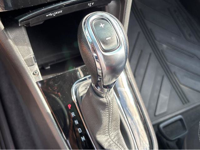 Used 2019 Buick Encore Sport Touring AWD/4WD image 19