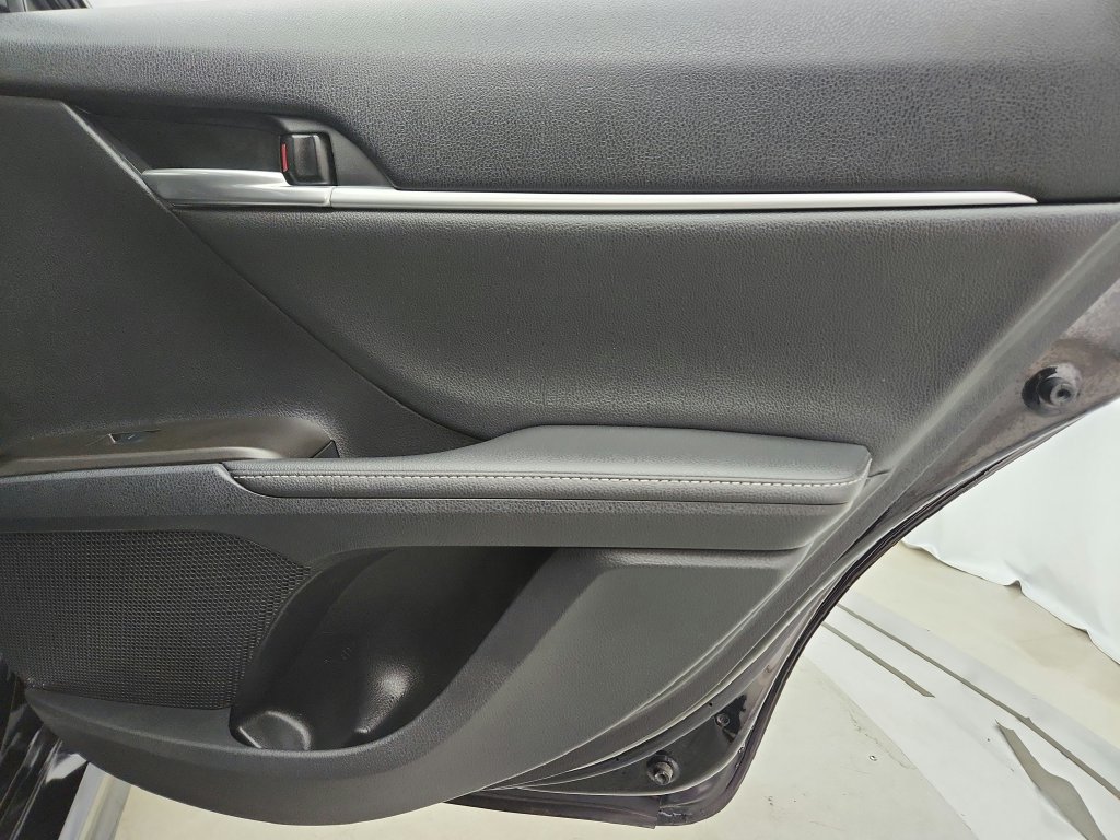 Used 2021 Toyota Camry XSE FWD image 35