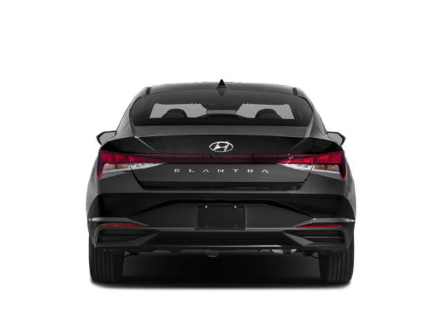 Used 2023 Hyundai Elantra SE w/ Preferred Accessory Package FWD image 8
