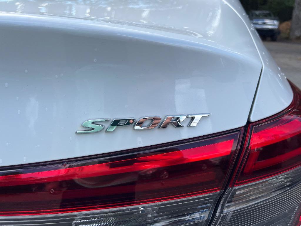 Used 2022 Honda Civic Sport image 8