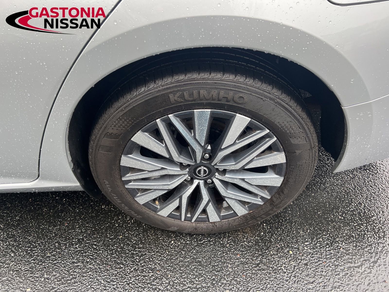 Used 2024 Nissan Altima 2.5 SV image 9