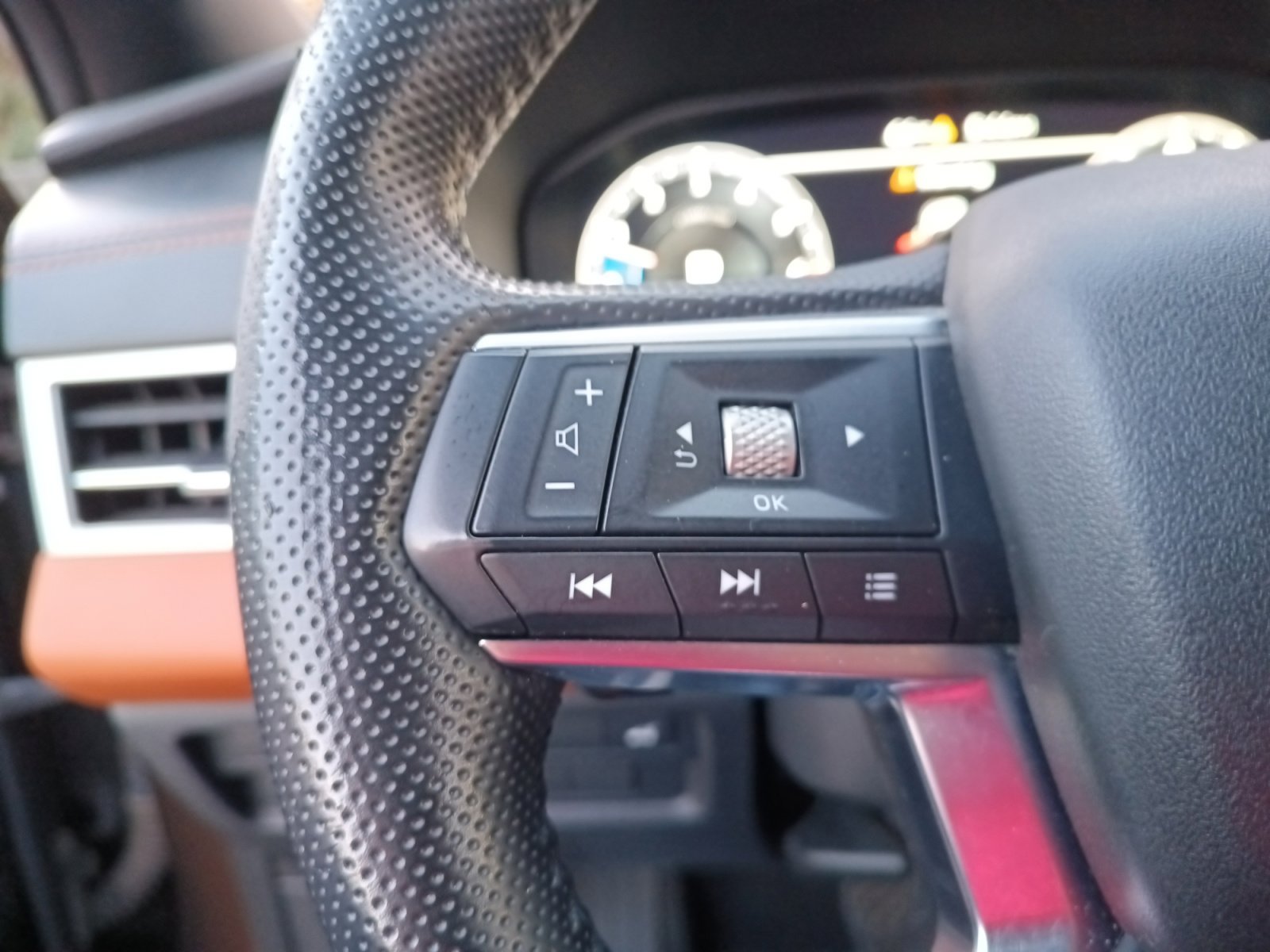 Used 2022 Mitsubishi Outlander SEL image 23