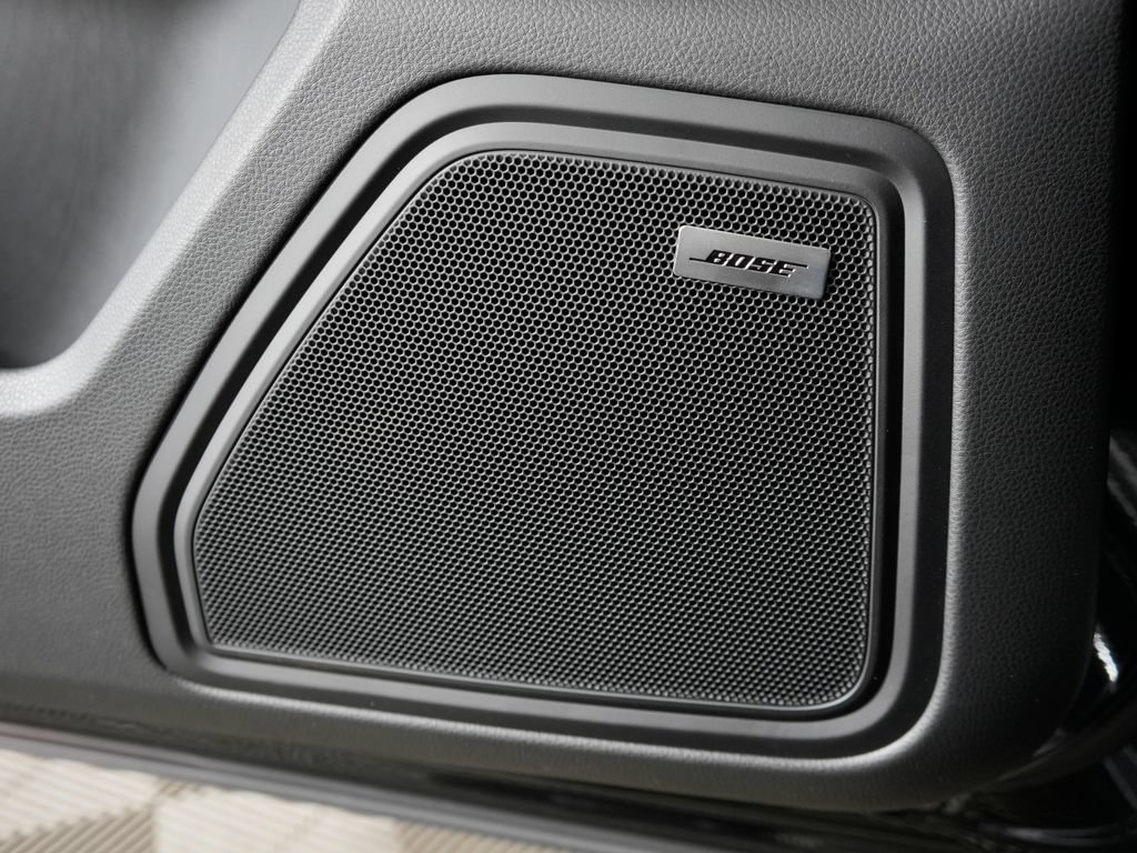 New 2026 Porsche Macan AWD/4WD image 17