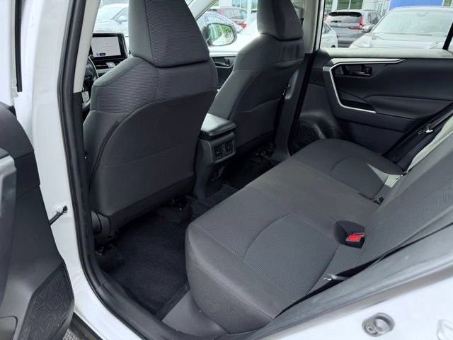 Used 2023 Toyota RAV4 LE AWD/4WD image 19
