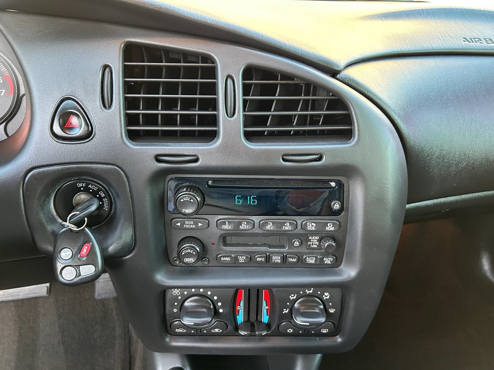 Used 2004 Chevrolet Monte Carlo SS w/ Preferred Equipment Group FWD image 17