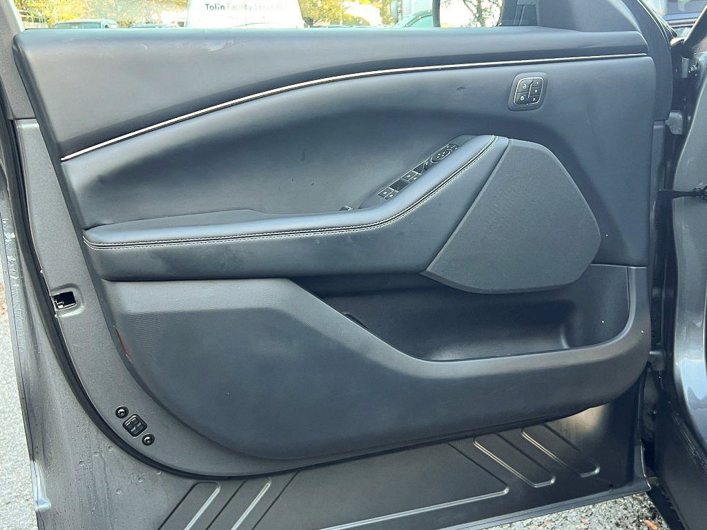 Certified 2021 Ford Mustang Mach-E Select w/ Comfort/Technology Package image 13