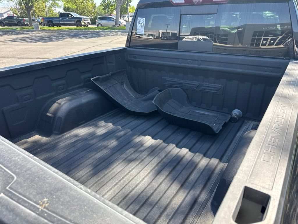 Used 2023 Chevrolet Silverado 1500 ZR2 w/ Technology Package AWD/4WD image 8
