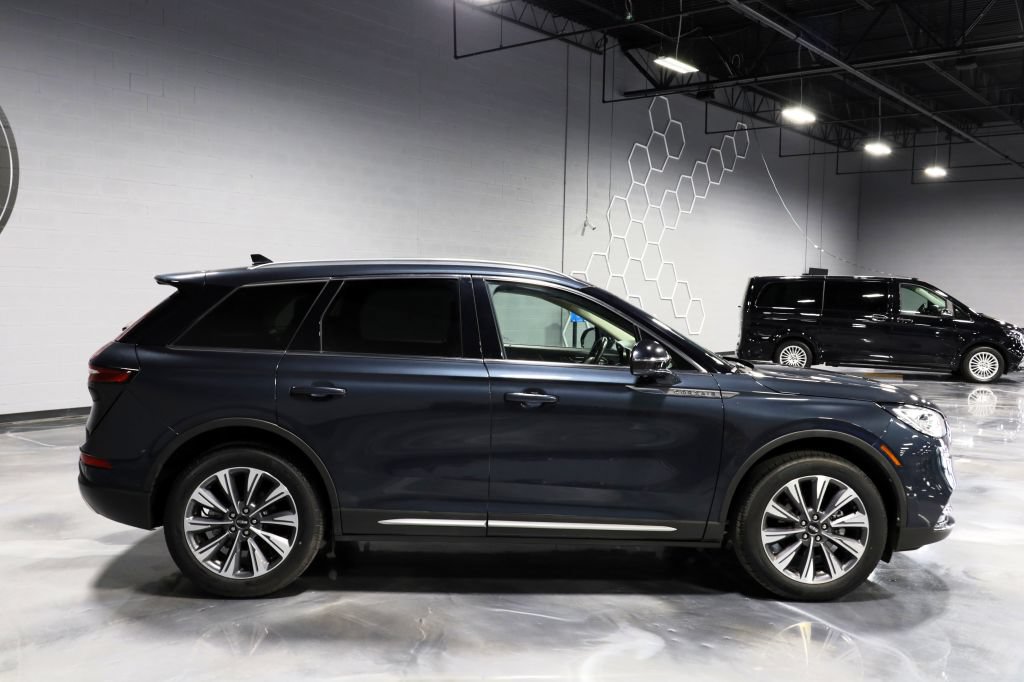 Used 2020 Lincoln Corsair Reserve w/ Equipment Group 201A FWD image 8