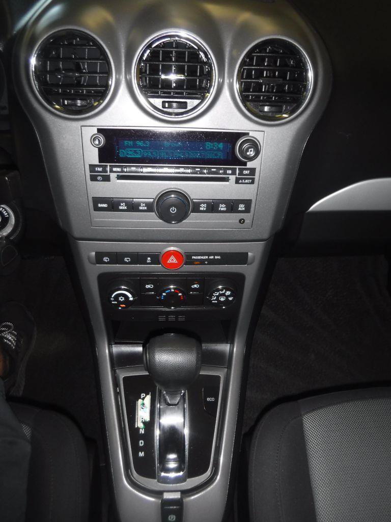Used 2012 Chevrolet Captiva Sport LS FWD image 34
