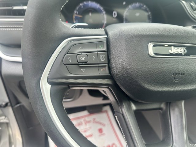 New 2025 Jeep Grand Cherokee L Altitude image 25