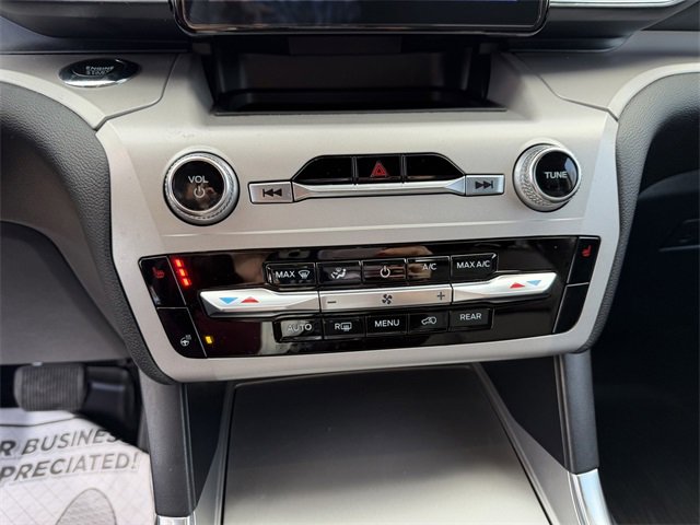 Certified 2023 Ford Explorer XLT w/ Equipment Group 202A image 29