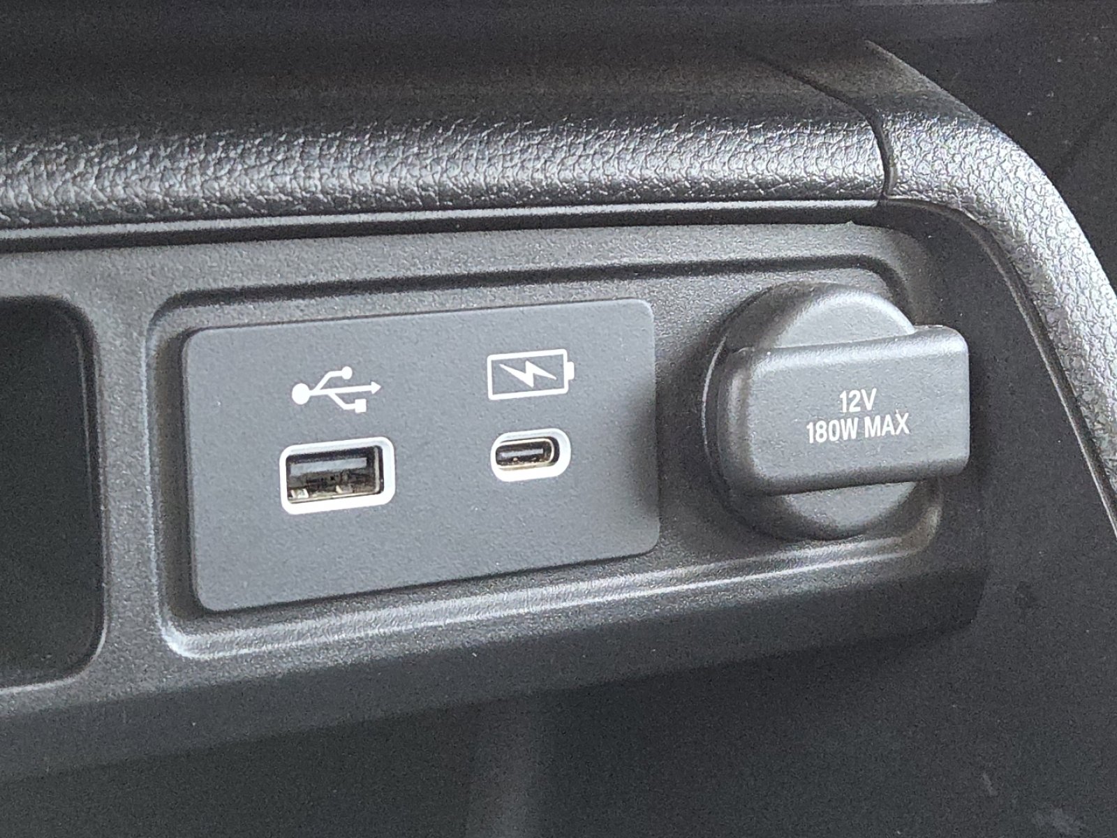 Used 2023 Honda Pilot Touring image 32