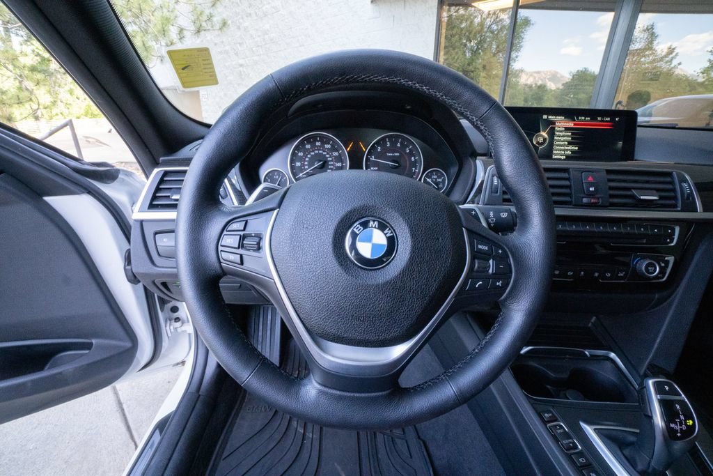 Used 2016 BMW 328i xDrive Sedan AWD/4WD image 12